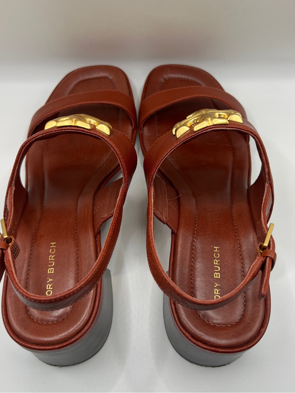 Tory Burch Rust Brown Leather Slingback Sandals with Gold Logo Accent - Picture 5 of 15